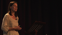 Annie Thoms '97